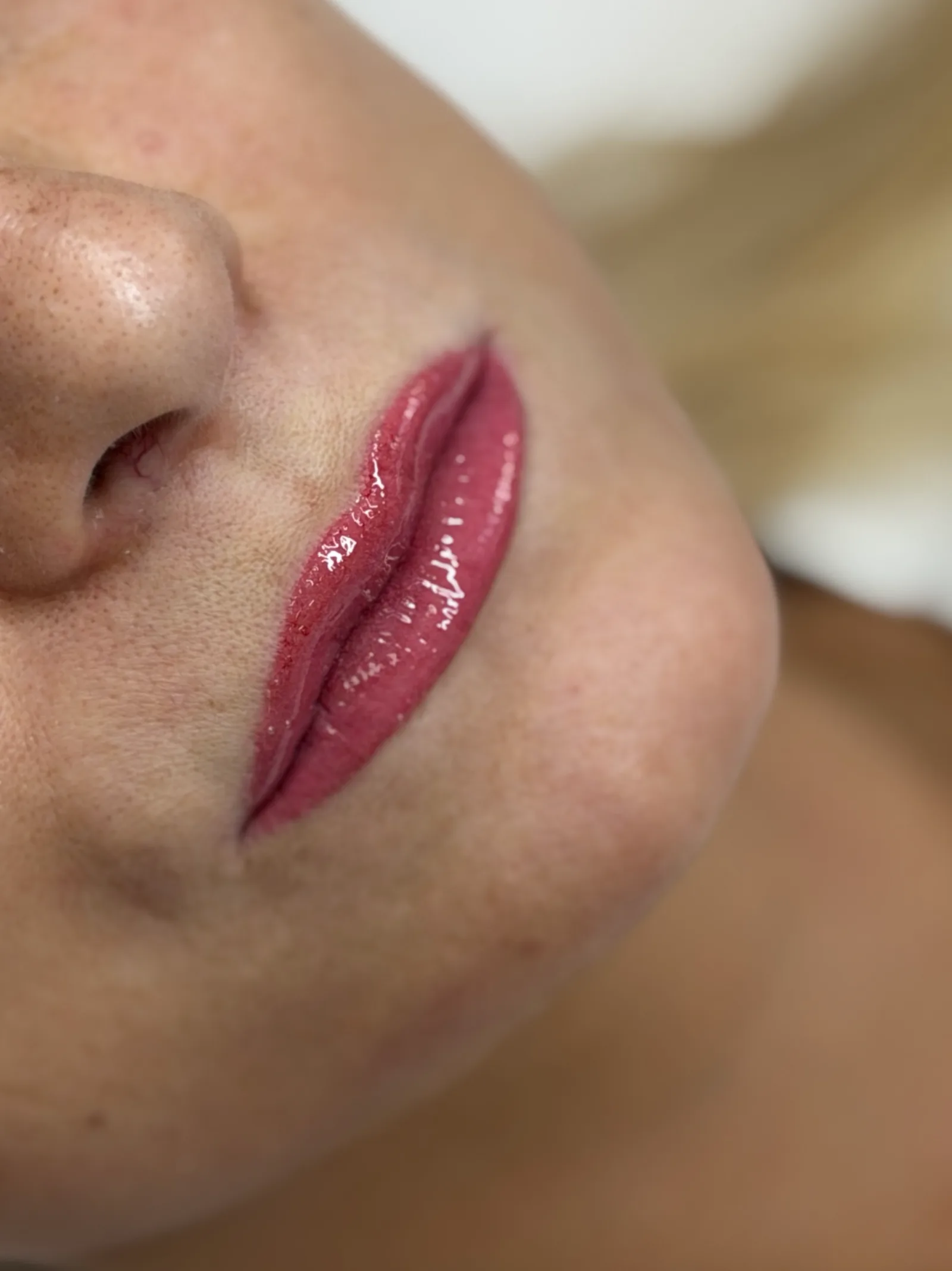 Trajna šminka usana — detalj